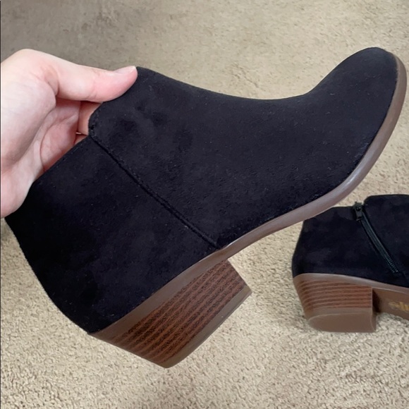 black booties - Picture 2 of 5